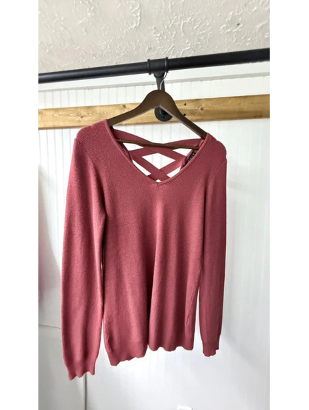 Love Ellie brick red sweater size medium weave style back boho country